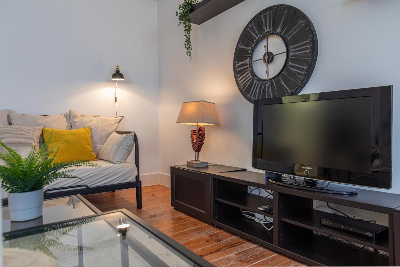 32 -Lovely 2 Bedroom Apt In Principe Real Lisbon Exterior photo